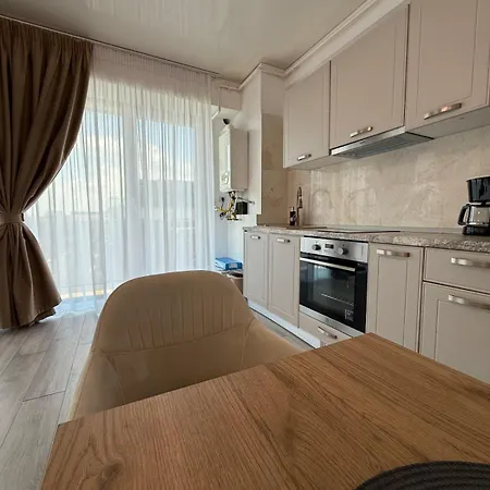 Apartment 704 B2 Almar Luxury Residence-renting & Free Pool-family Navodari