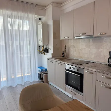 704 B2 Almar Luxury Residence-renting & Free Pool-family Apartment *