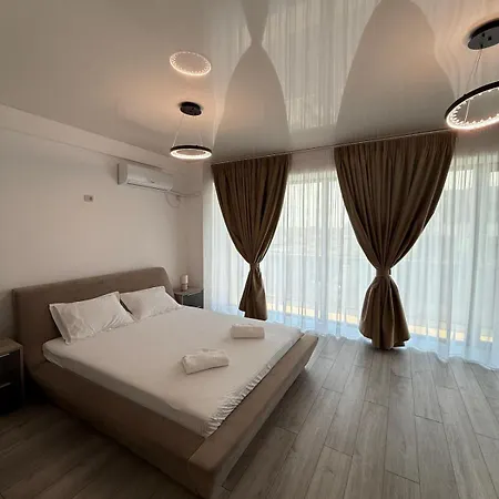 Apartment 704 B2 Almar Luxury Residence-renting & Free Pool-family Navodari