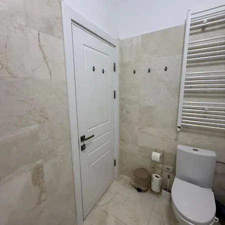 704 B2 Almar Luxury Residence-renting & Free Pool-family Apartment *