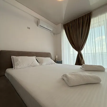 Apartment 704 B2 Almar Luxury Residence-renting & Free Pool-family Navodari