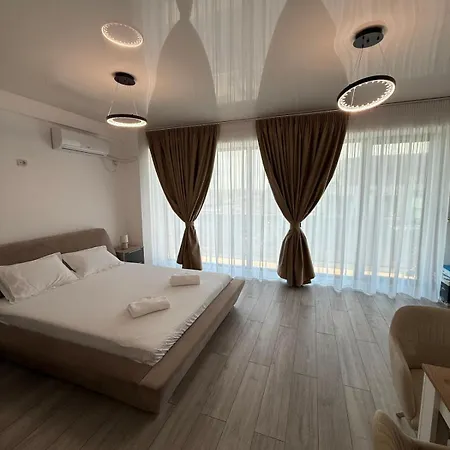 704 B2 Almar Luxury Residence-renting & Free Pool-family * Navodari