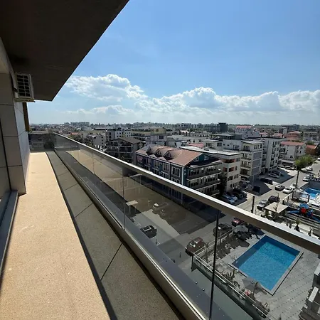 Apartament 704 B2 Almar Luxury Residence-renting & Free Pool-family